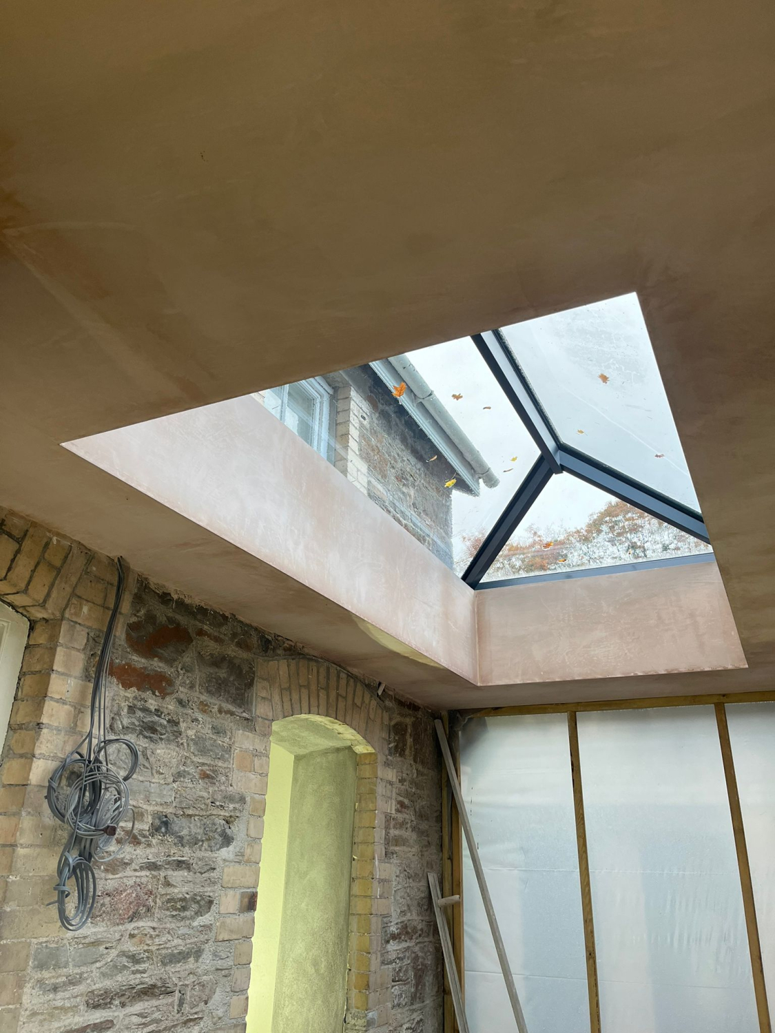Plastered lantern skylight reveal