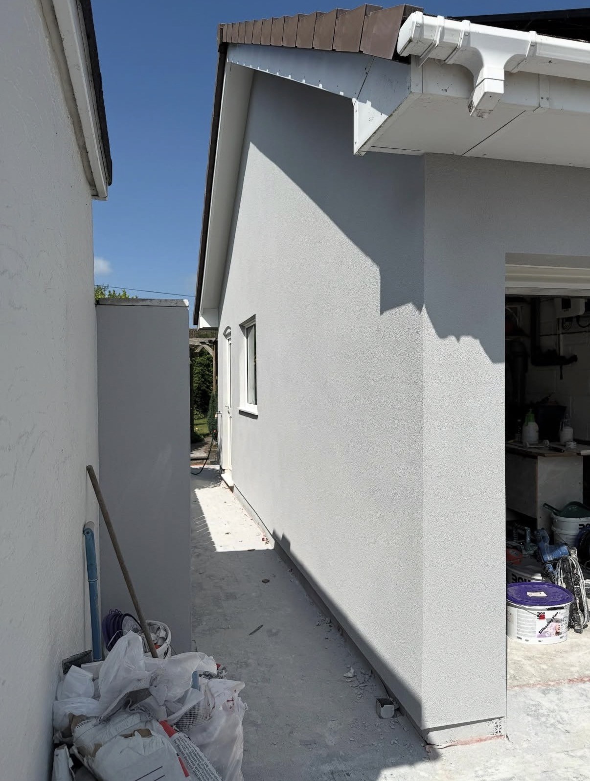Exterior silicone render finish
